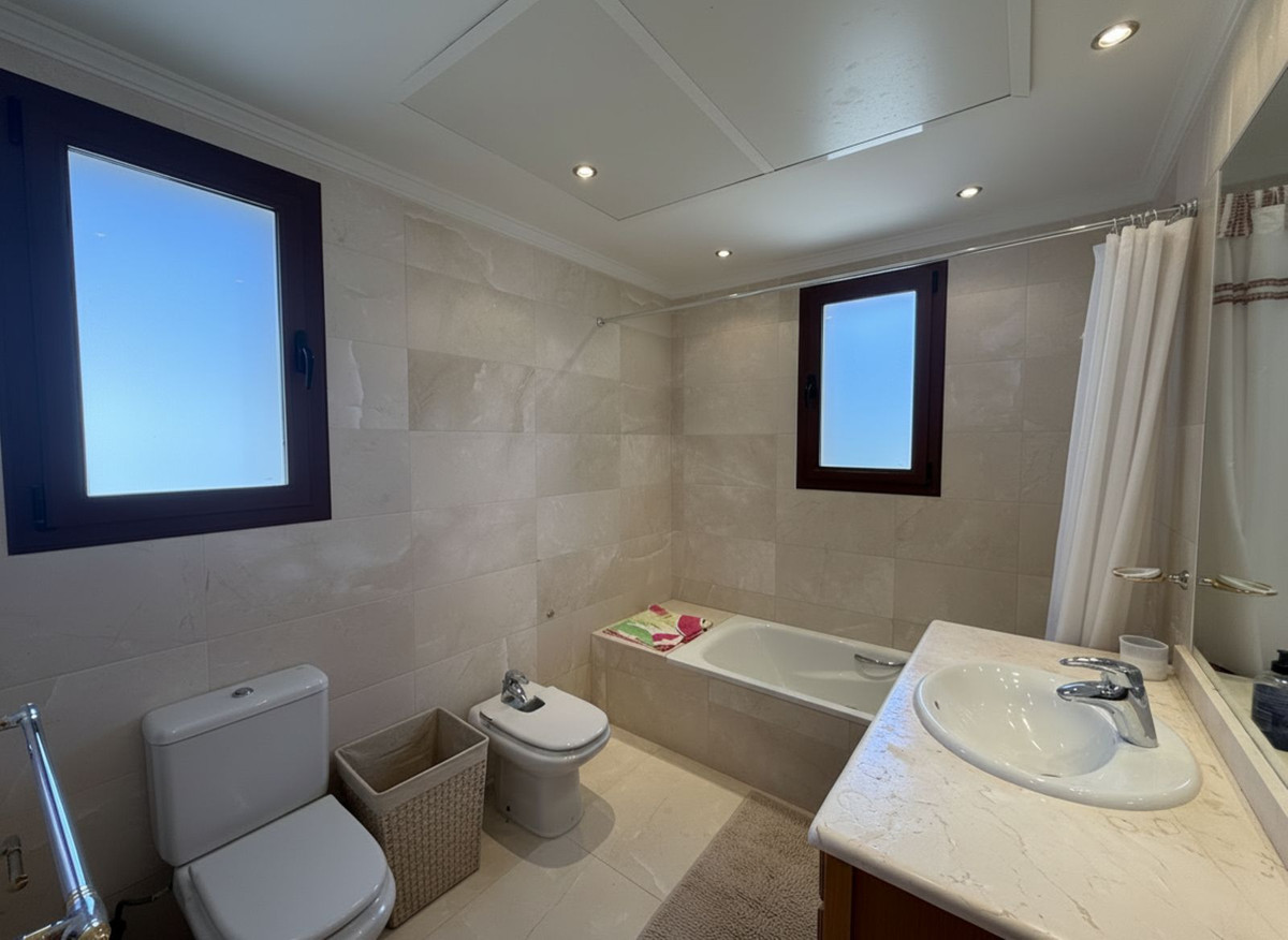 5 Bed, 5 Bath, HouseFor Sale, La Quinta, Malaga