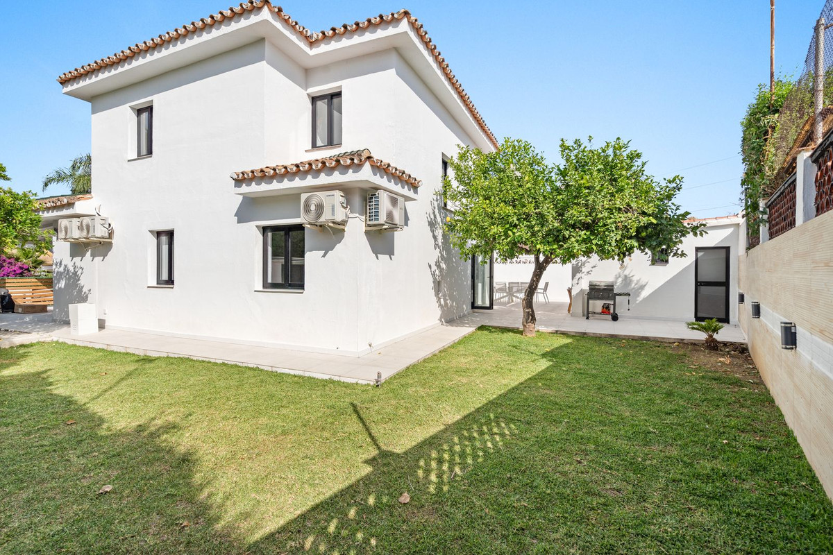 6 Bed, 5 Bath, HouseFor Sale, Marbella, Malaga