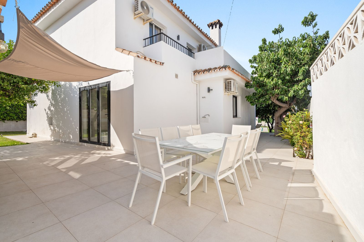 6 Bed, 5 Bath, HouseFor Sale, Marbella, Malaga