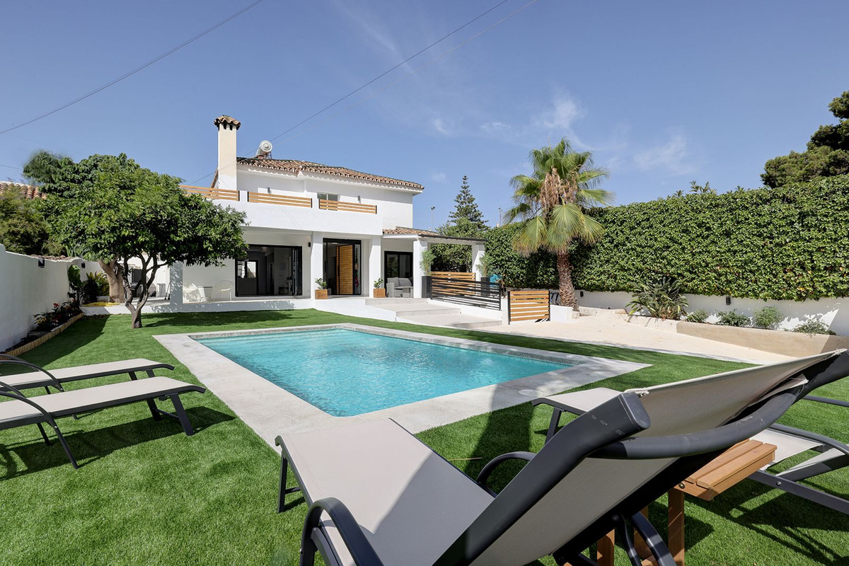 6 Bed, 5 Bath, HouseFor Sale, Marbella, Malaga