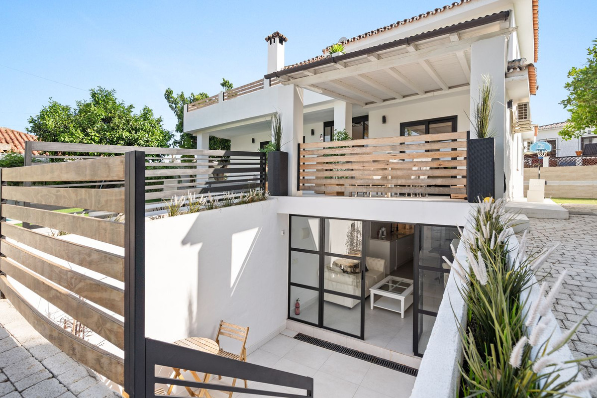 6 Bed, 5 Bath, HouseFor Sale, Marbella, Malaga