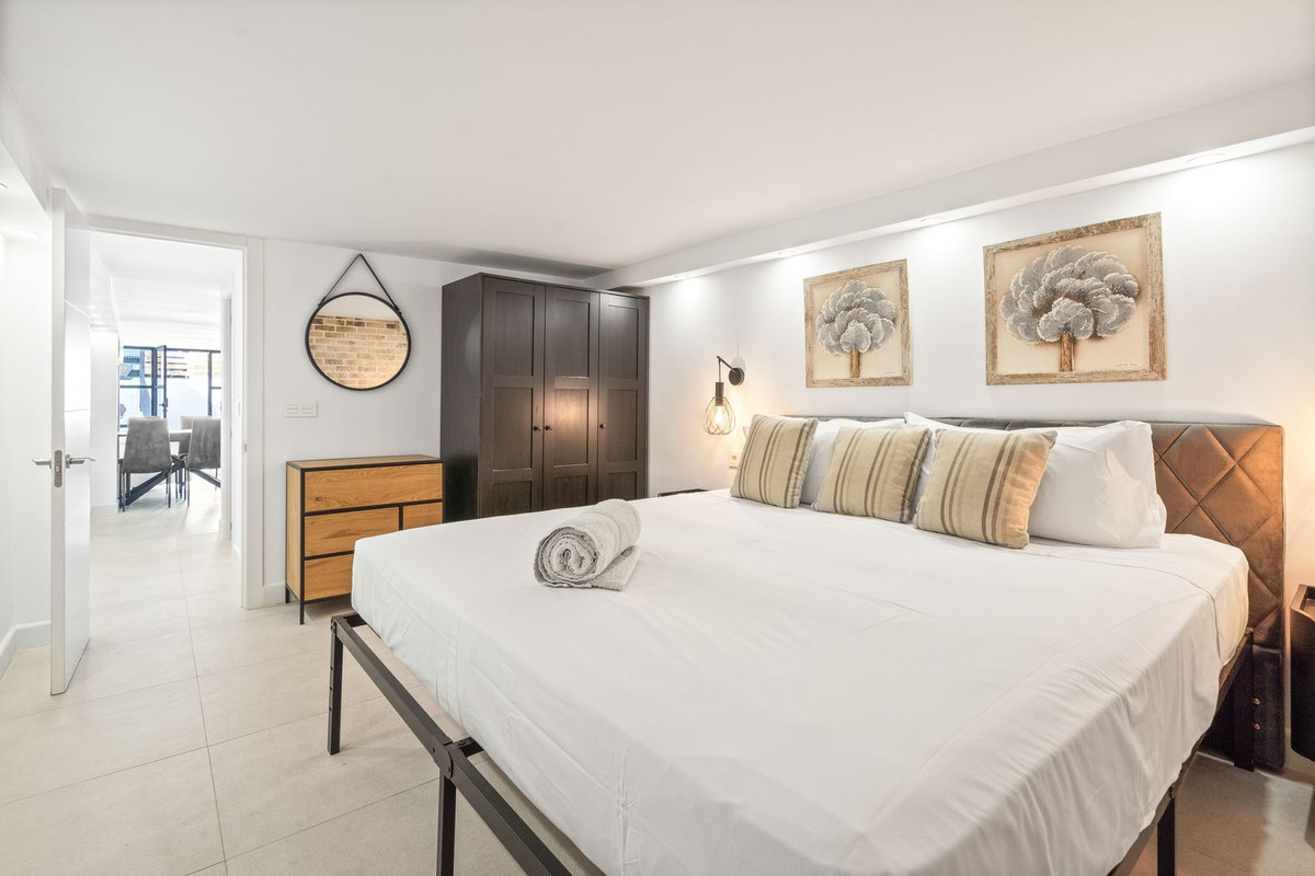 6 Bed, 5 Bath, HouseFor Sale, Marbella, Malaga