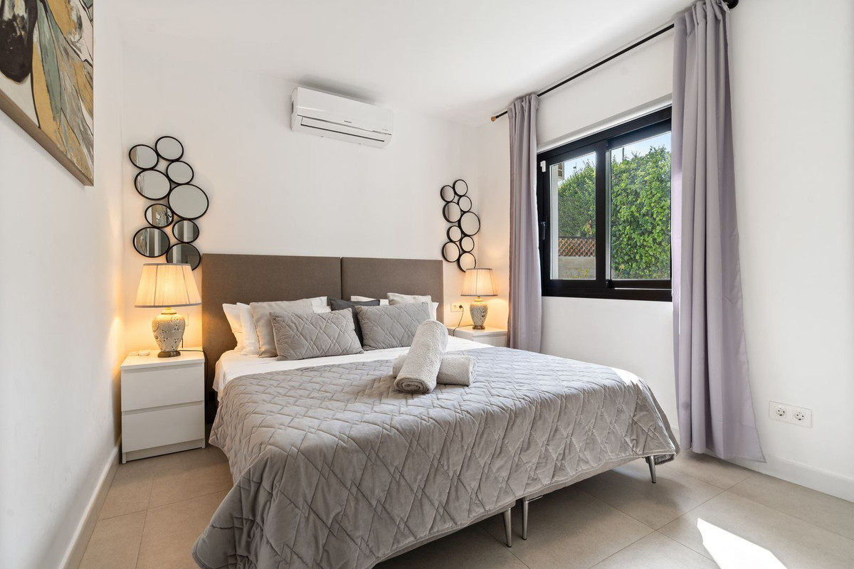 6 Bed, 5 Bath, HouseFor Sale, Marbella, Malaga