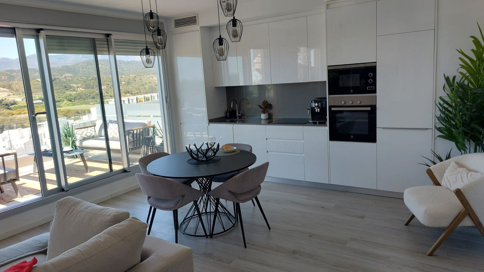 2 Bed, 2 Bath, ApartmentFor Sale, Estepona, Malaga