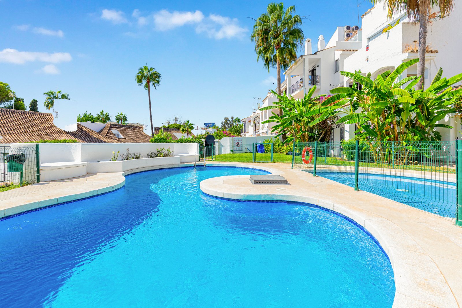 4 Bed, 3 Bath, ApartmentFor Sale, Marbella, Malaga