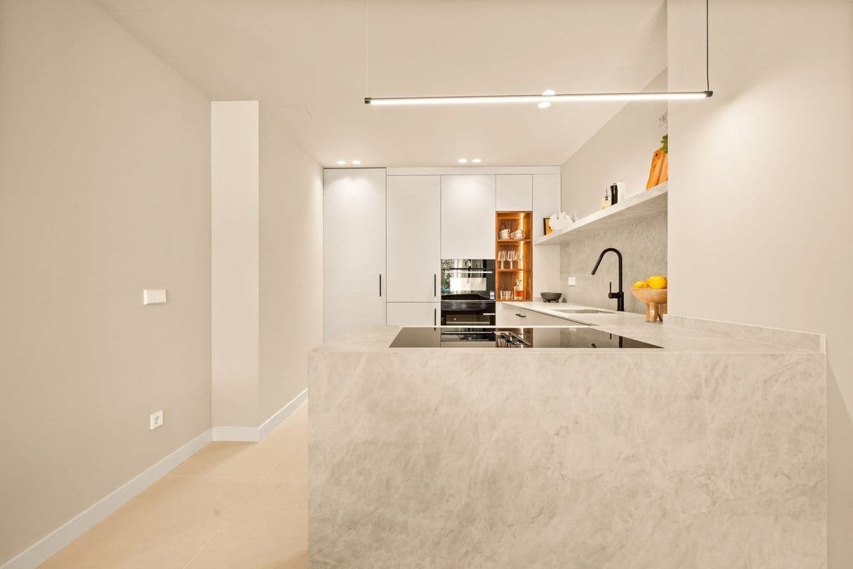 3 Bed, 4 Bath, ApartmentFor Sale, Benahavis, Malaga