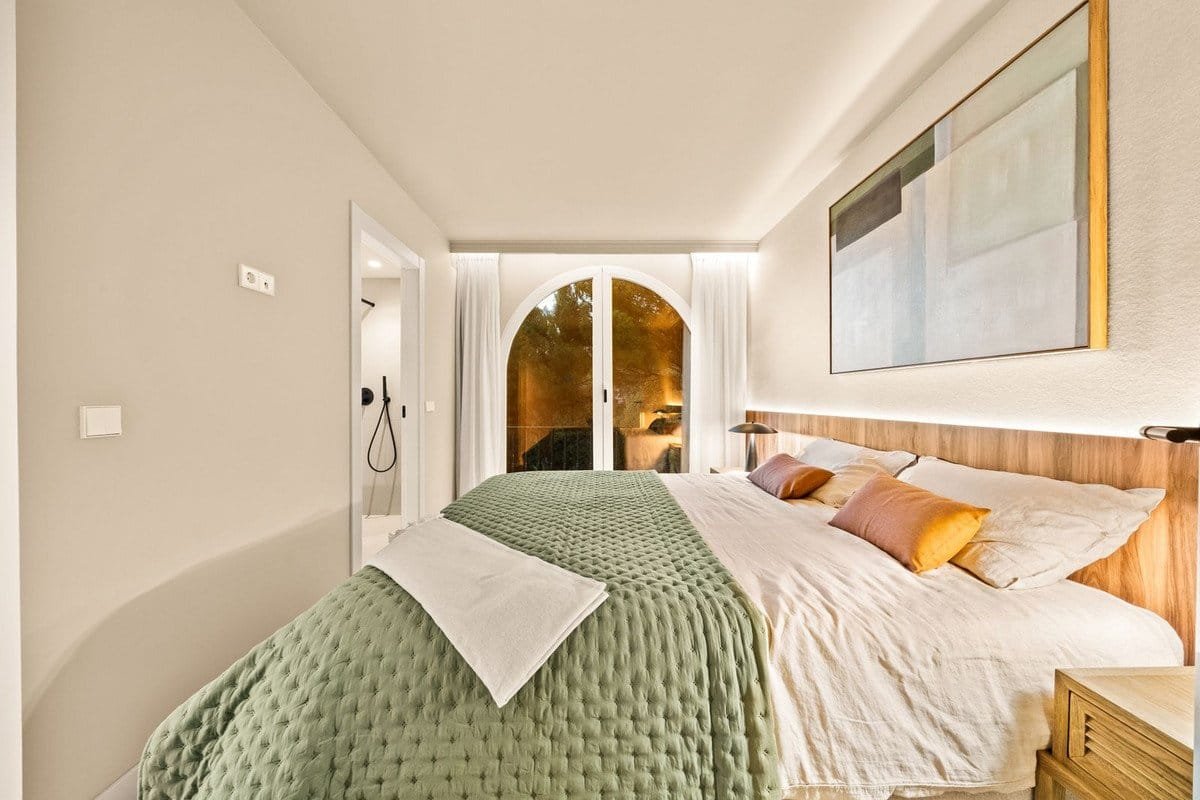 3 Bed, 4 Bath, ApartmentFor Sale, Benahavis, Malaga