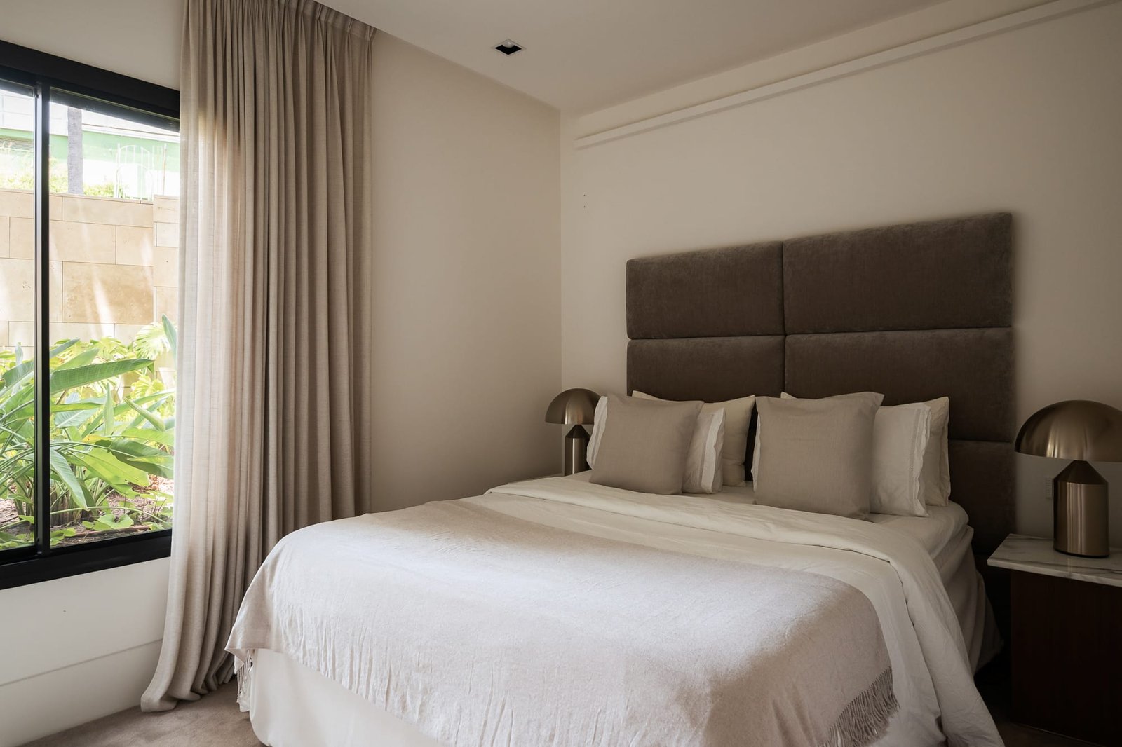 3 Bed, 3 Bath, ApartmentFor Sale, Benahavis, Malaga