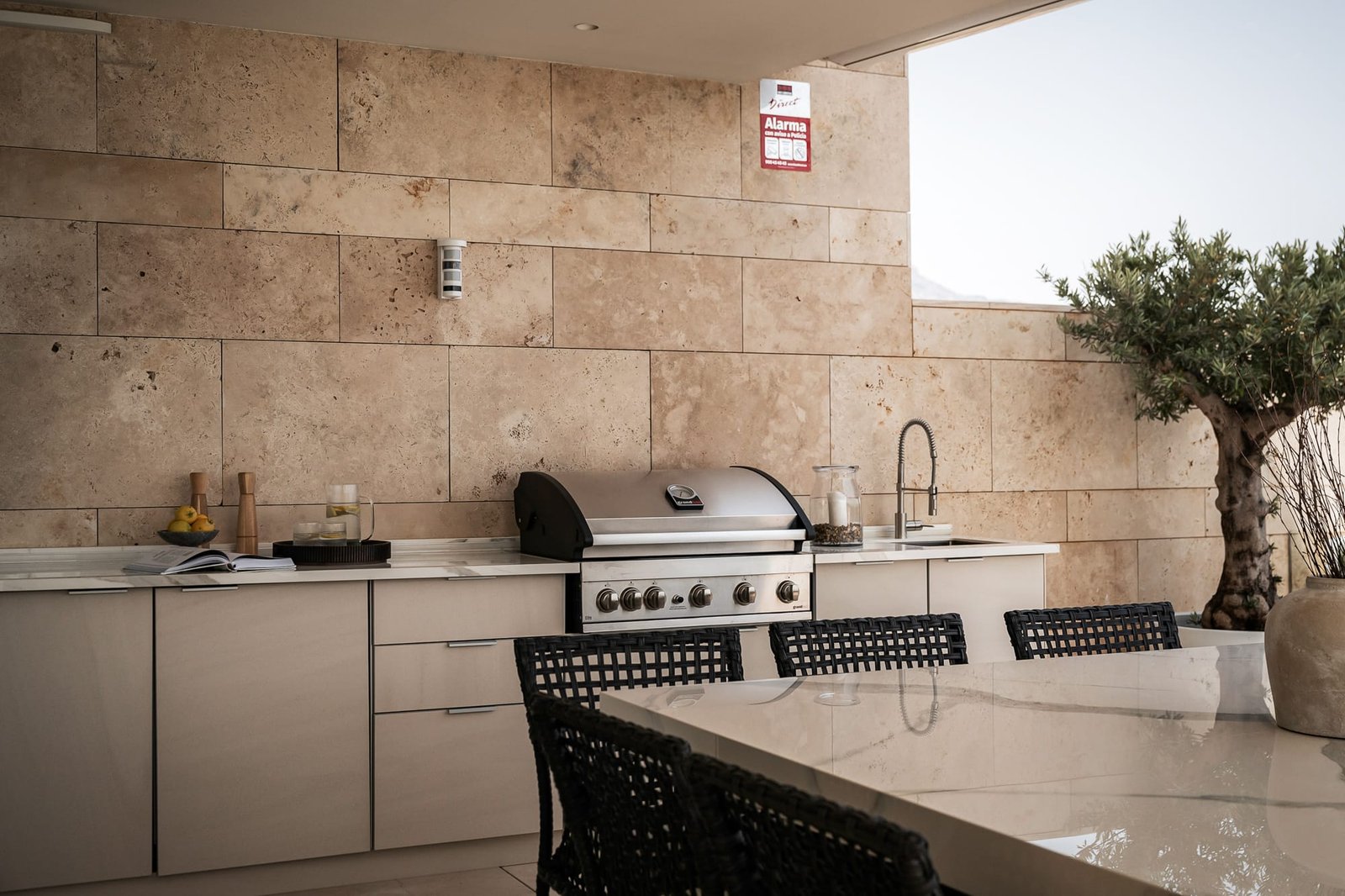 3 Bed, 3 Bath, ApartmentFor Sale, Benahavis, Malaga