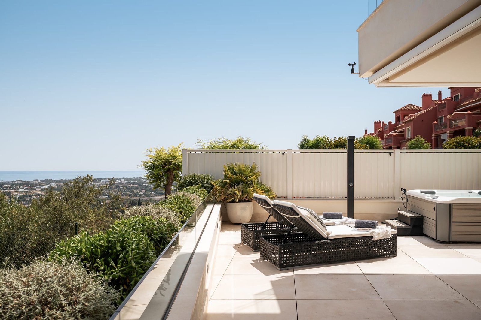 3 Bed, 3 Bath, ApartmentFor Sale, Benahavis, Malaga