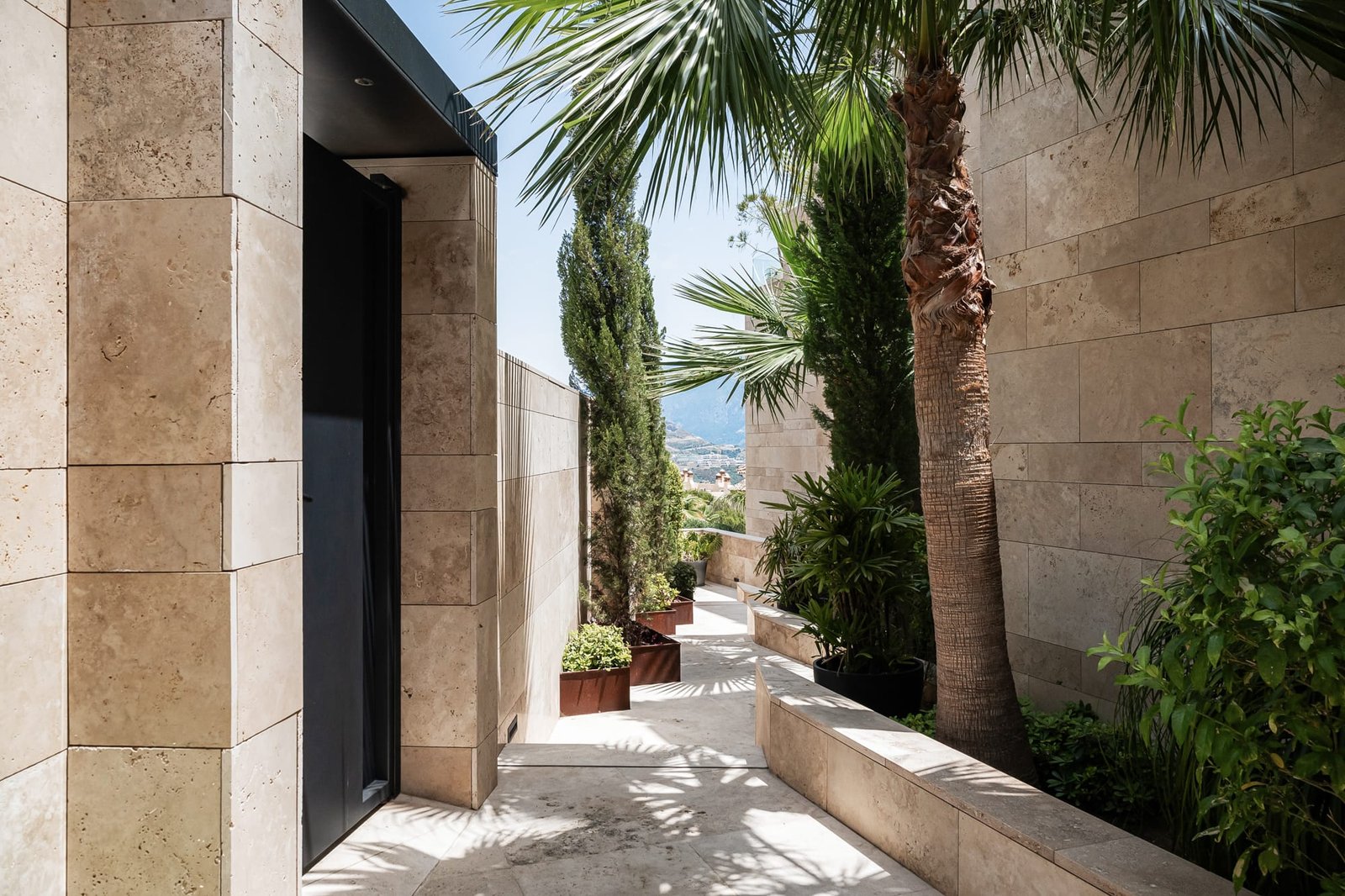 3 Bed, 3 Bath, ApartmentFor Sale, Benahavis, Malaga