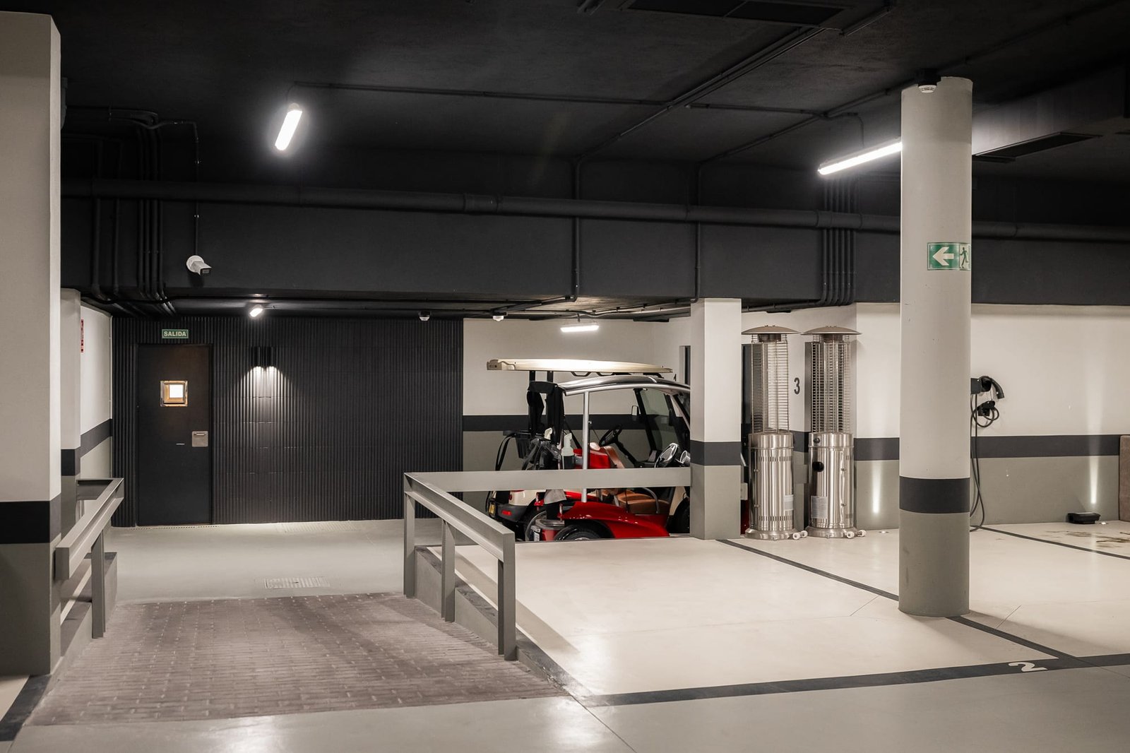 3 Bed, 3 Bath, ApartmentFor Sale, Benahavis, Malaga