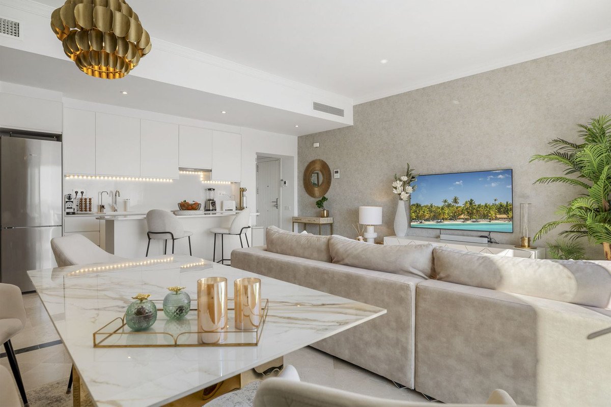 3 Bed, 2 Bath, ApartmentFor Sale, Benahavis, Malaga