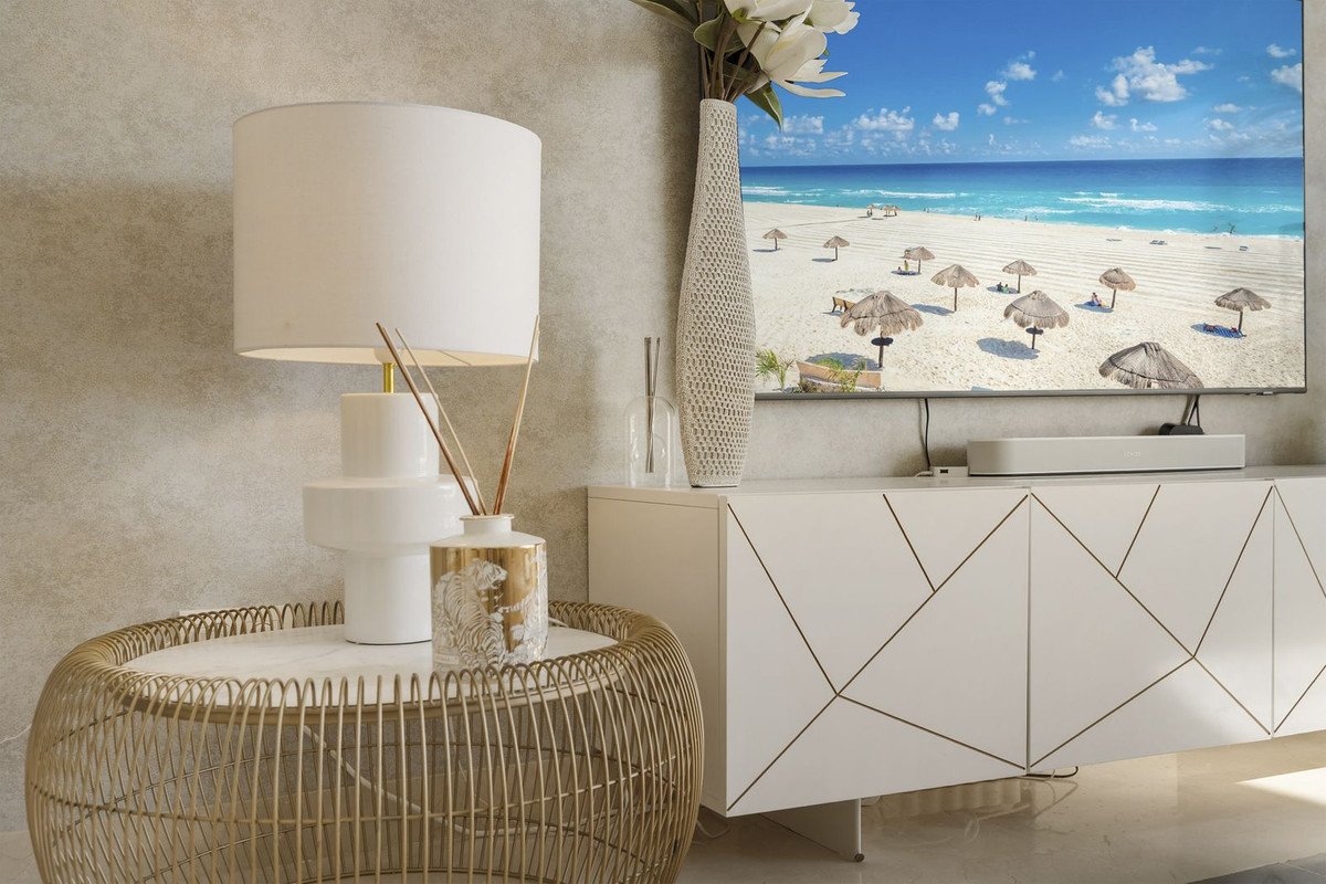 3 Bed, 2 Bath, ApartmentFor Sale, Benahavis, Malaga