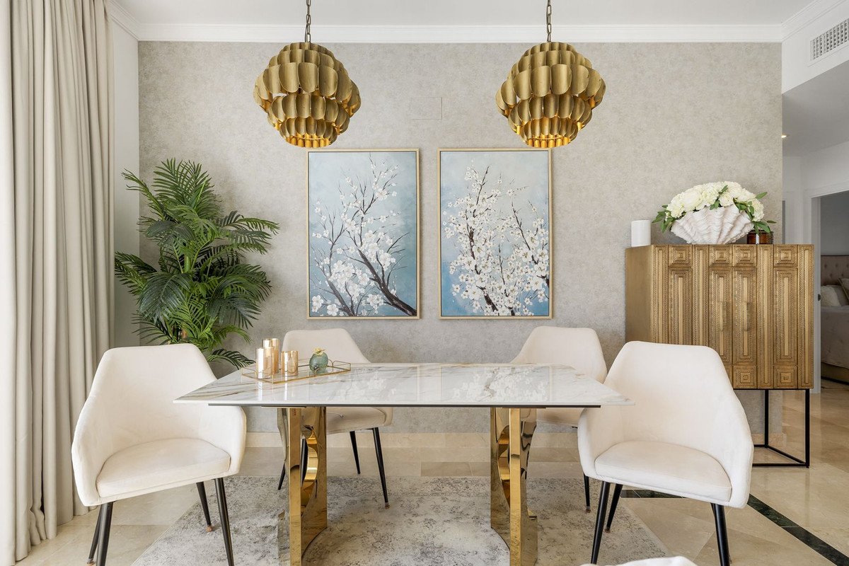 3 Bed, 2 Bath, ApartmentFor Sale, Benahavis, Malaga