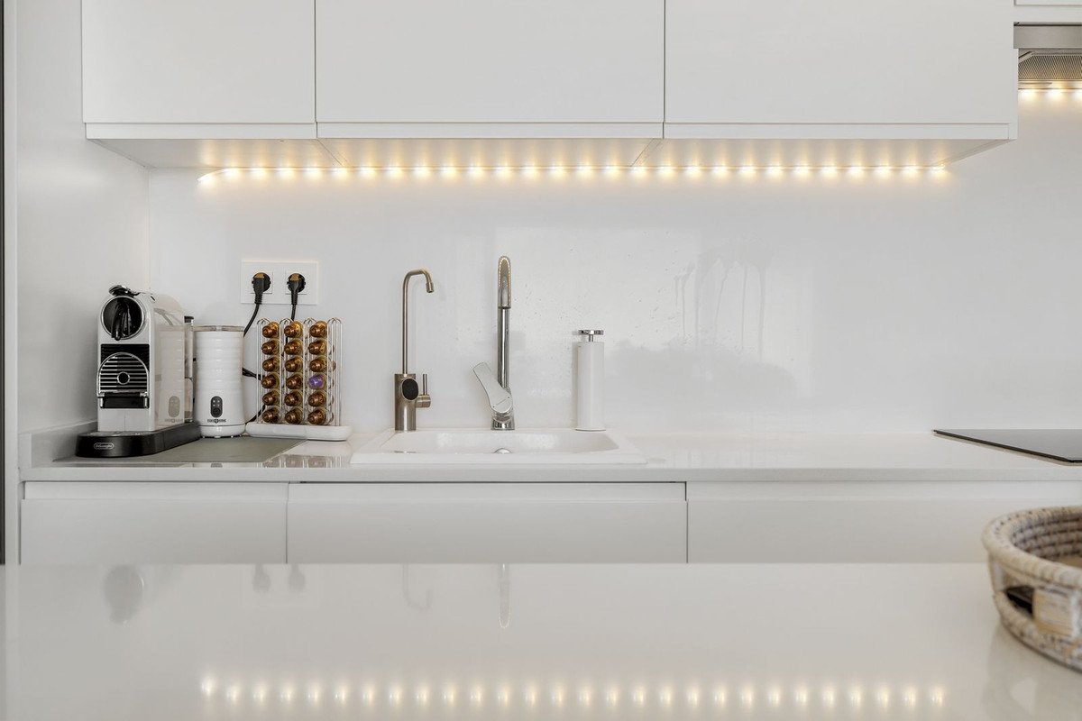 3 Bed, 2 Bath, ApartmentFor Sale, Benahavis, Malaga