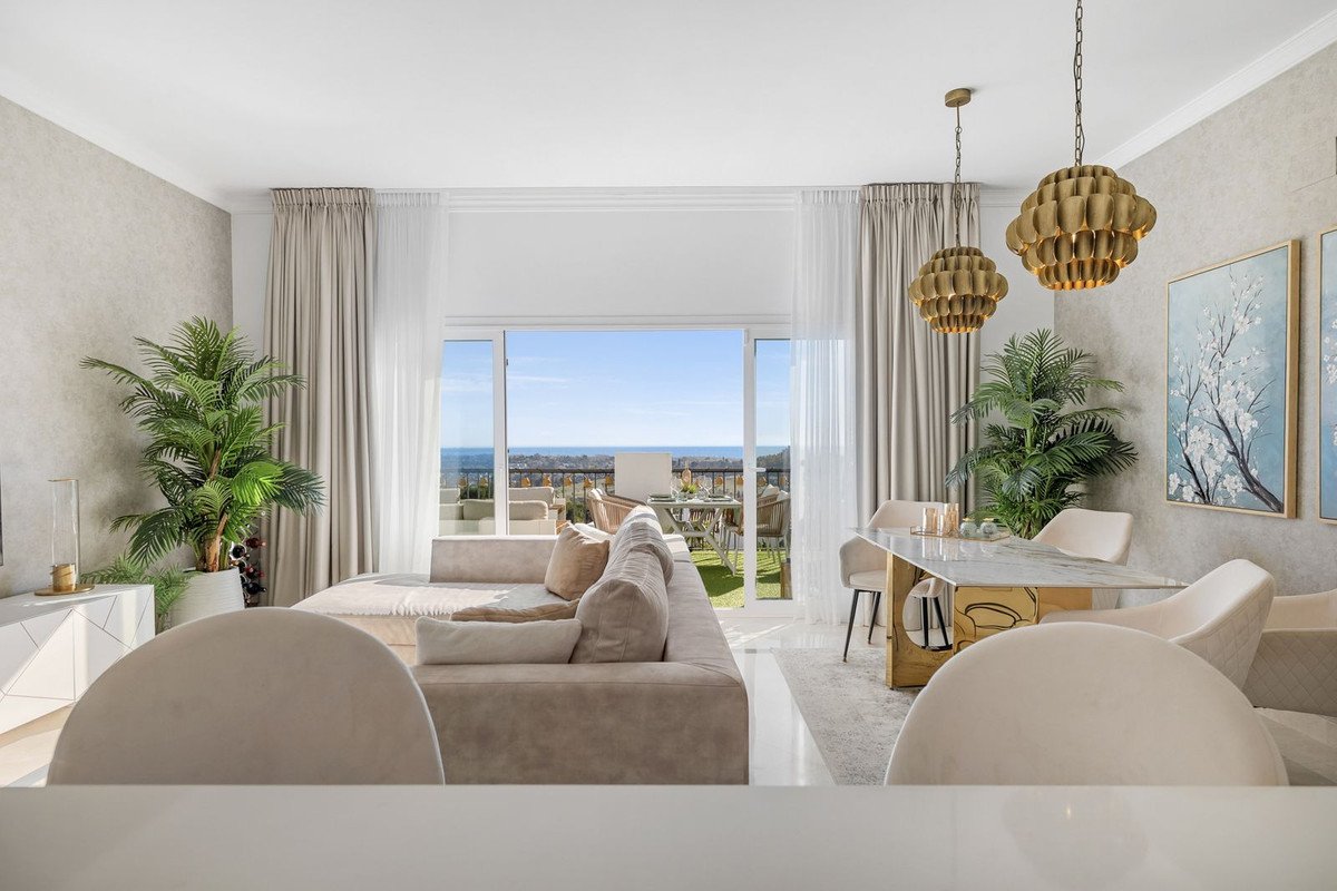 3 Bed, 2 Bath, ApartmentFor Sale, Benahavis, Malaga