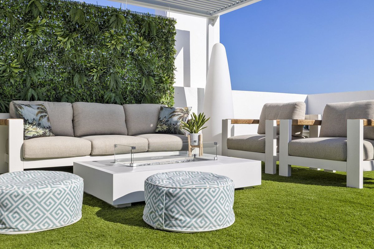 3 Bed, 2 Bath, ApartmentFor Sale, Benahavis, Malaga