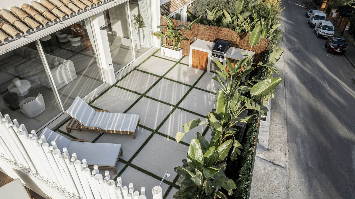 3 Bed, 3 Bath, ApartmentFor Sale, Nueva Andalucia, Malaga