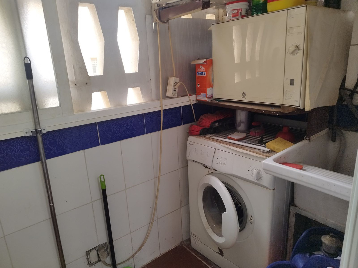 3 Bed, 2 Bath, ApartmentFor Sale, Palma de Mallorca, Islas Baleares