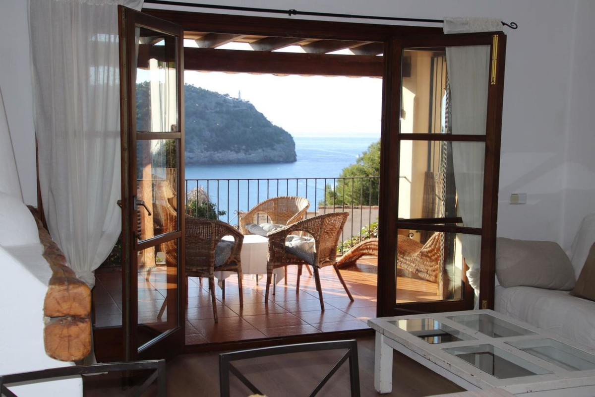 2 Bed, 2 Bath, ApartmentFor Sale, Port De Soller, Islas Baleares