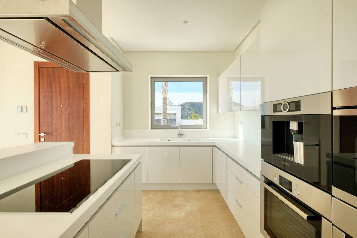 4 Bed, 4 Bath, HouseFor Sale, Benahavis, Malaga