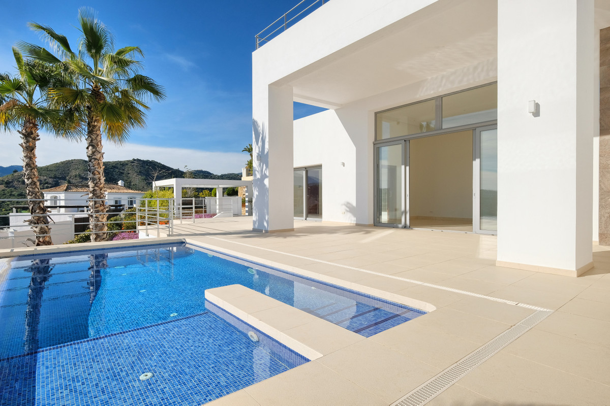 4 Bed, 4 Bath, HouseFor Sale, Benahavis, Malaga