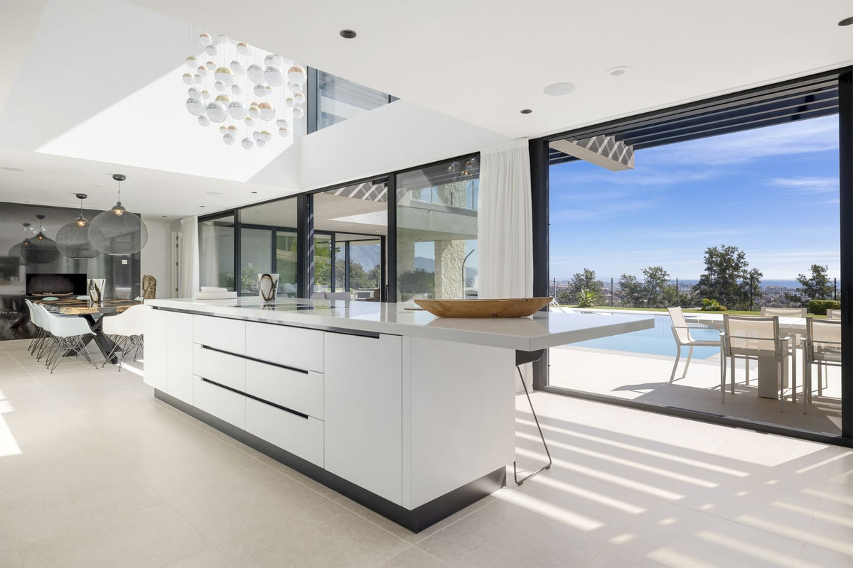 5 Bed, 5 Bath, HouseFor Sale, Benahavis, Malaga