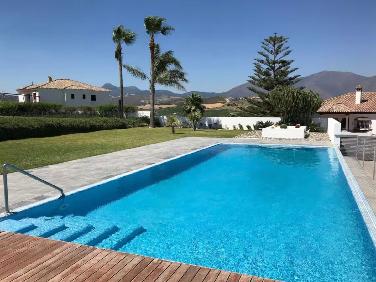 6 Bed, 5 Bath, HouseFor Sale, Manilva, Malaga
