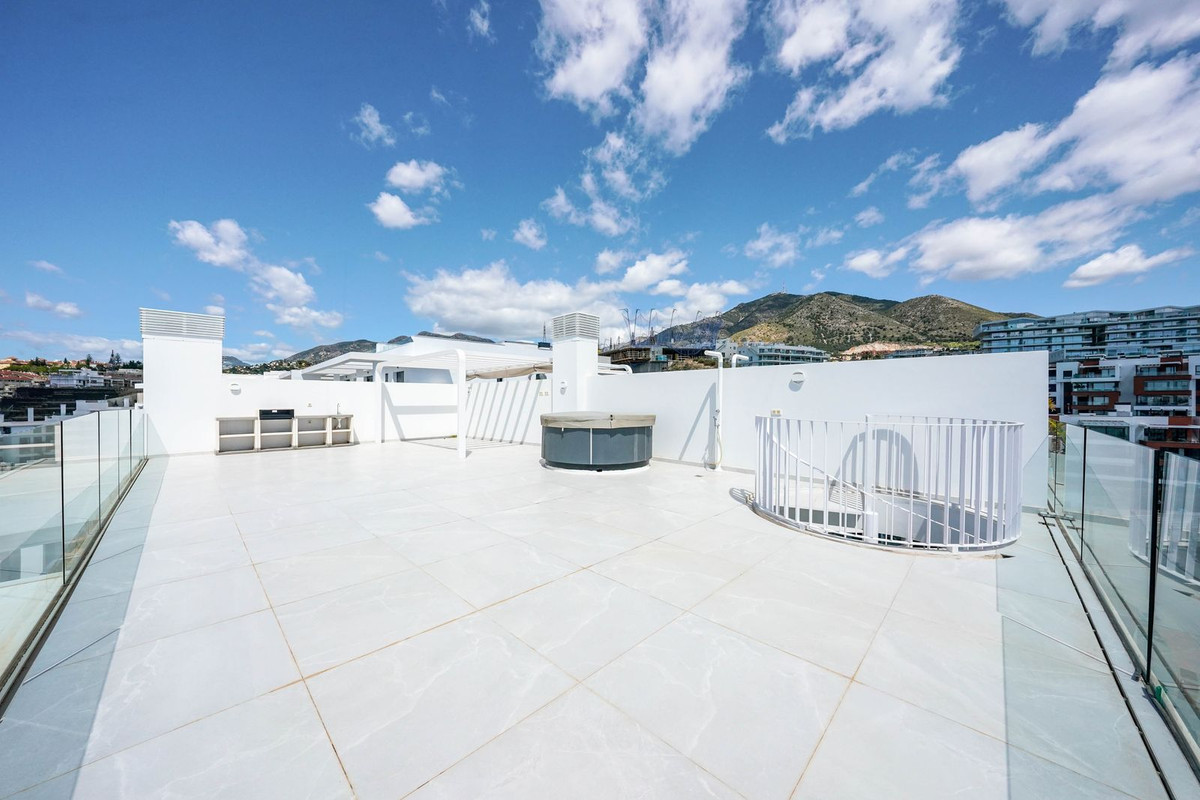 2 Bed, 2 Bath, ApartmentFor Sale, Higueron, Malaga