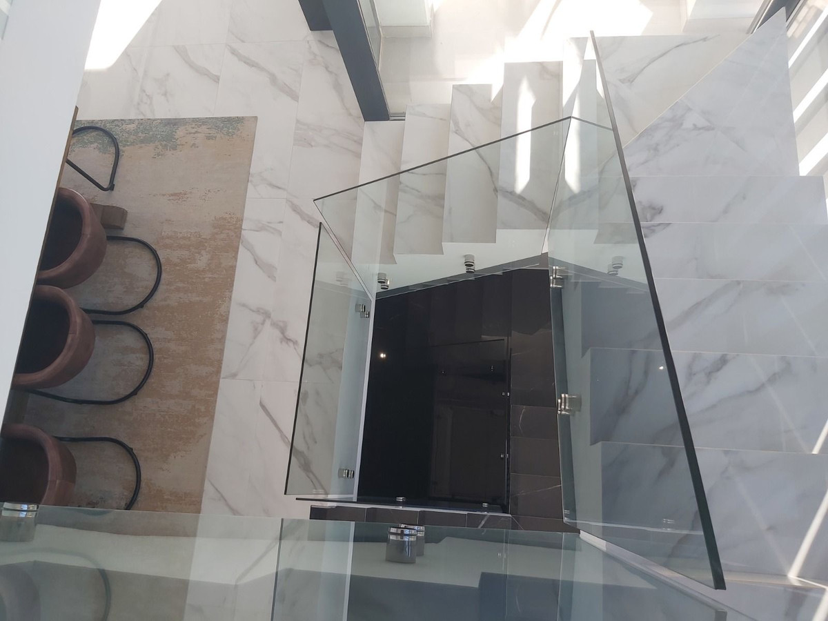 3 Bed, 4 Bath, HouseFor Sale, Estepona, Malaga