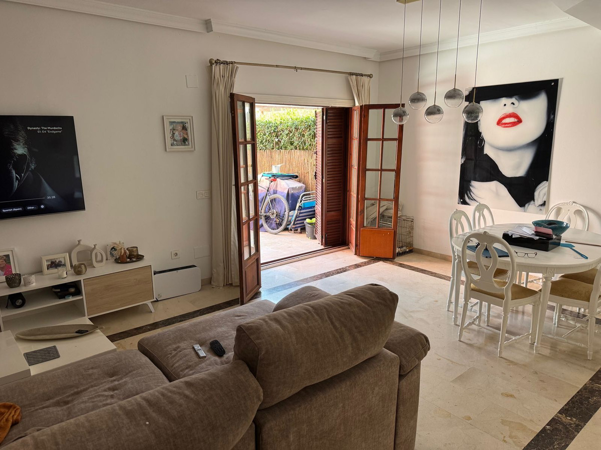 3 Bed, 2 Bath, HouseFor Sale, Estepona, Malaga