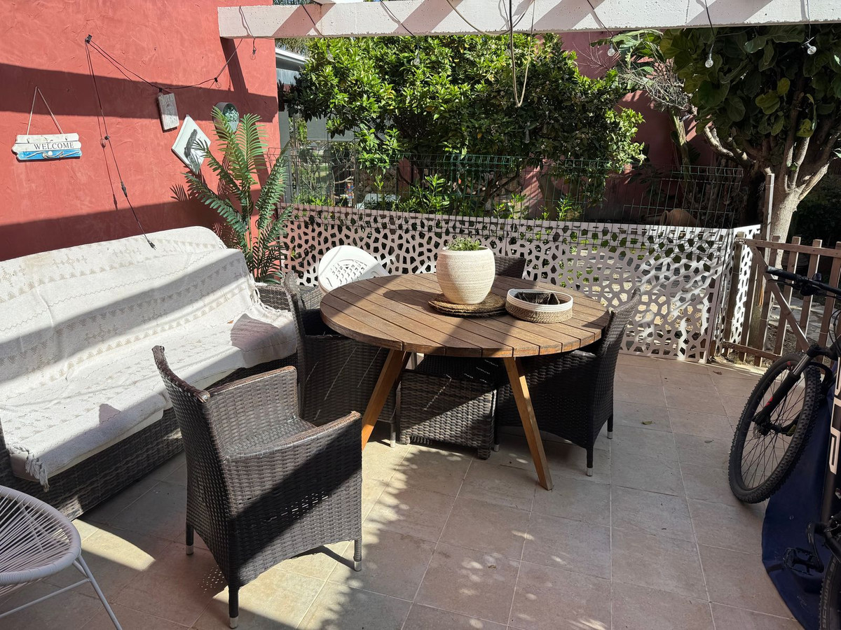 3 Bed, 2 Bath, HouseFor Sale, Estepona, Malaga