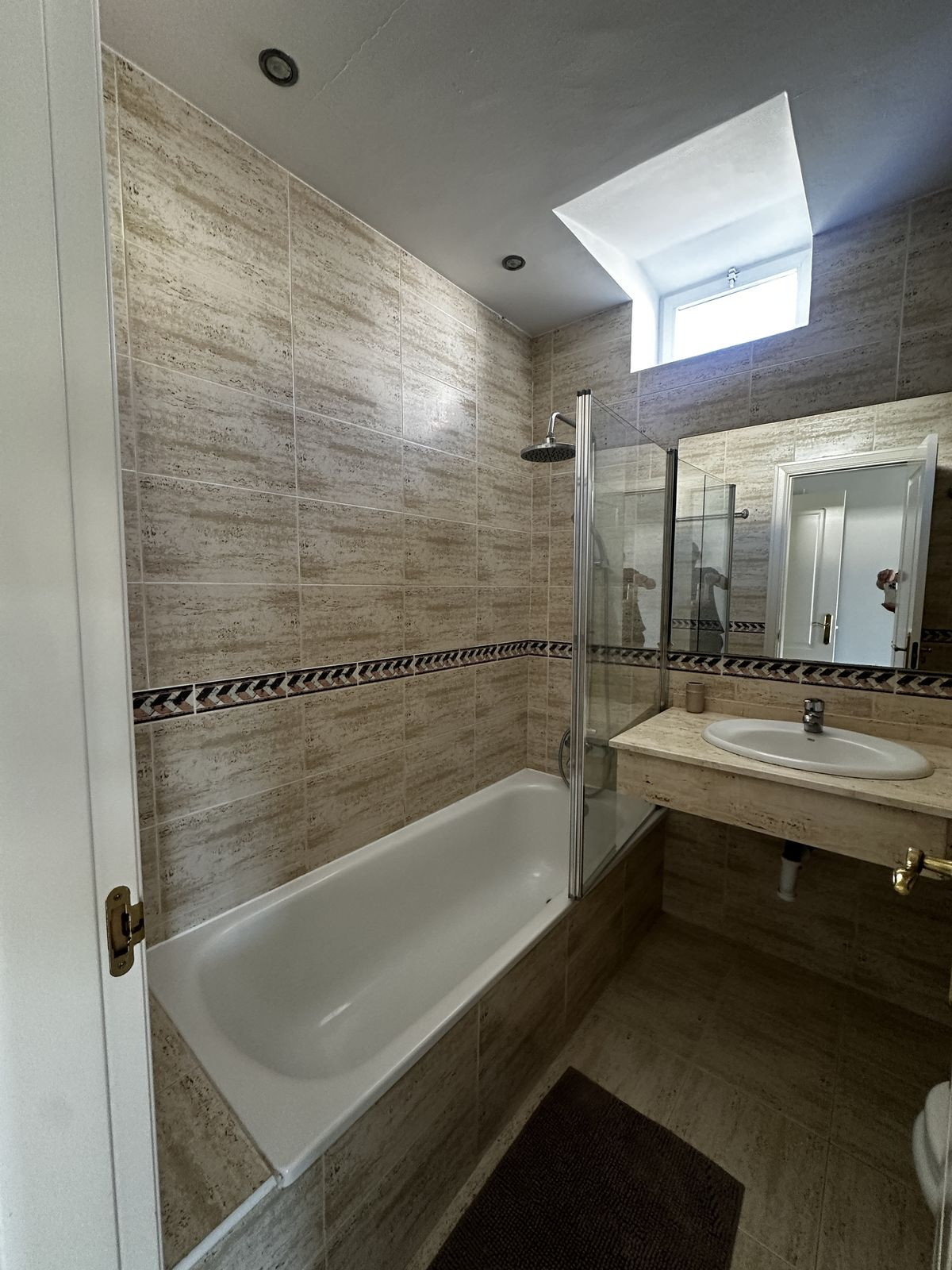 2 Bed, 2 Bath, ApartmentFor Sale, Nueva Andalucia, Malaga