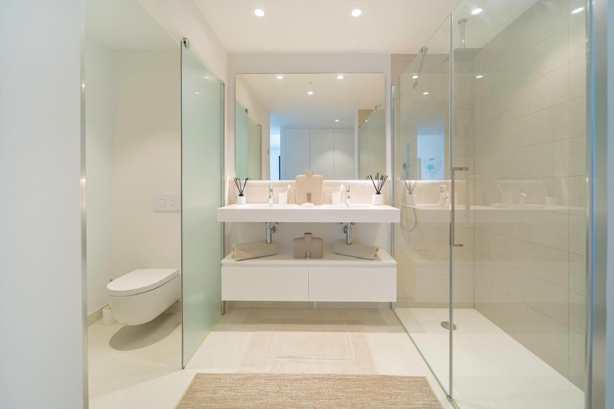 2 Bed, 2 Bath, ApartmentFor Sale, Higueron, Malaga