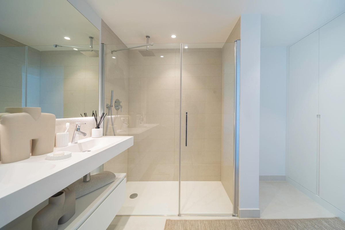 2 Bed, 2 Bath, ApartmentFor Sale, Higueron, Malaga