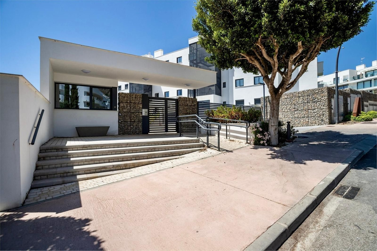 2 Bed, 2 Bath, ApartmentFor Sale, Higueron, Malaga