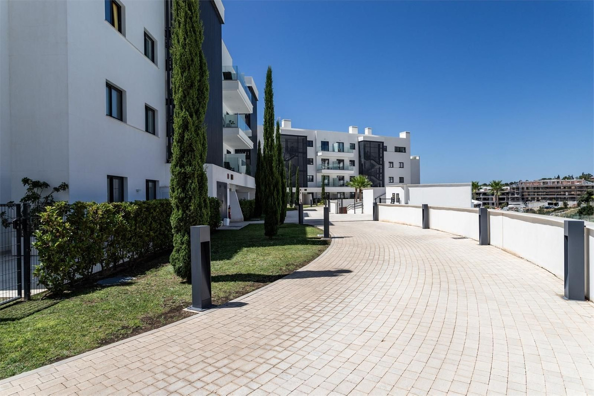 2 Bed, 2 Bath, ApartmentFor Sale, Higueron, Malaga