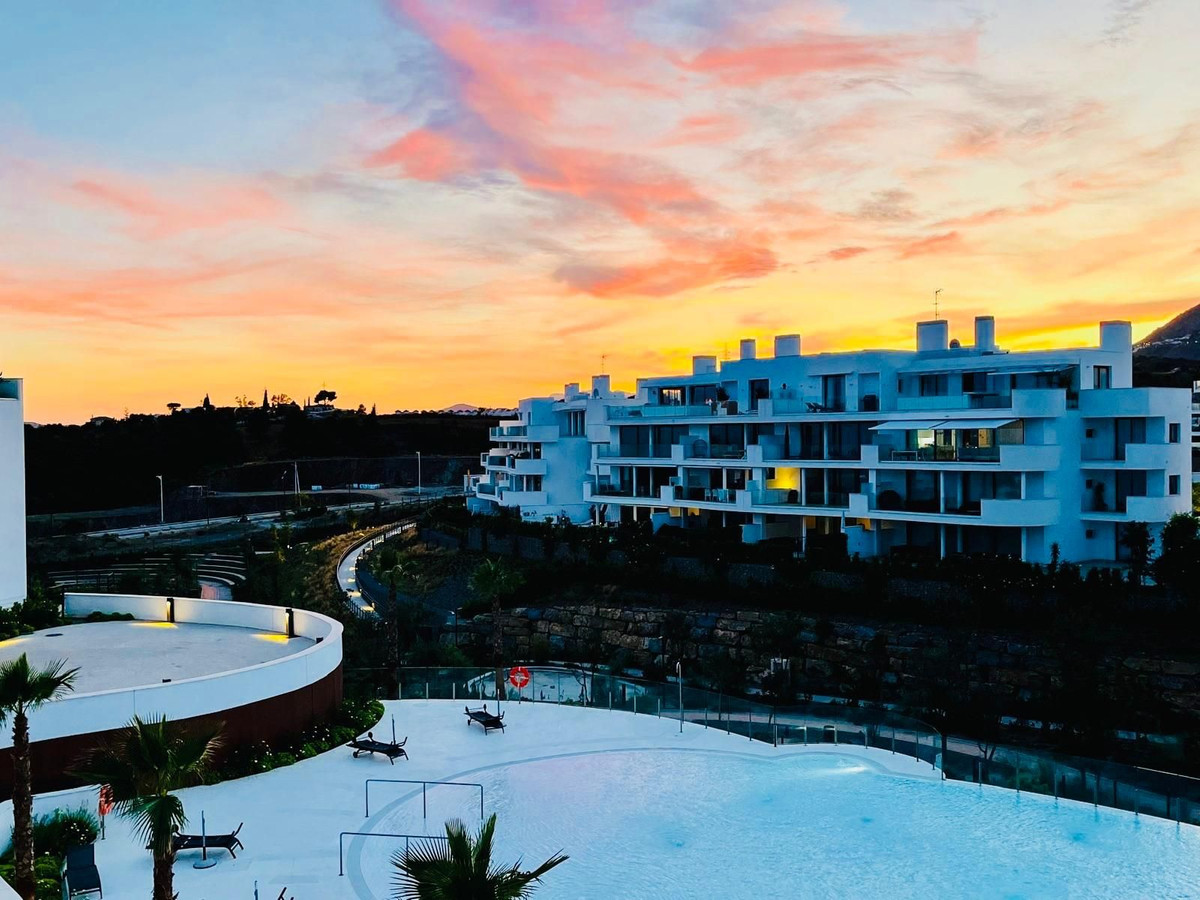 2 Bed, 2 Bath, ApartmentFor Sale, Higueron, Malaga