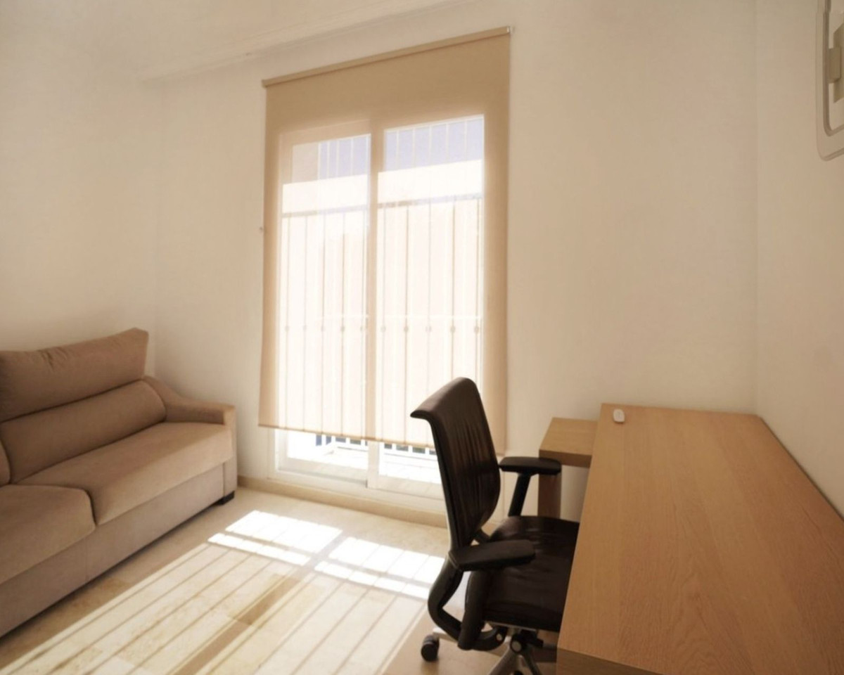 2 Bed, 2 Bath, HouseFor Sale, Aloha, Malaga