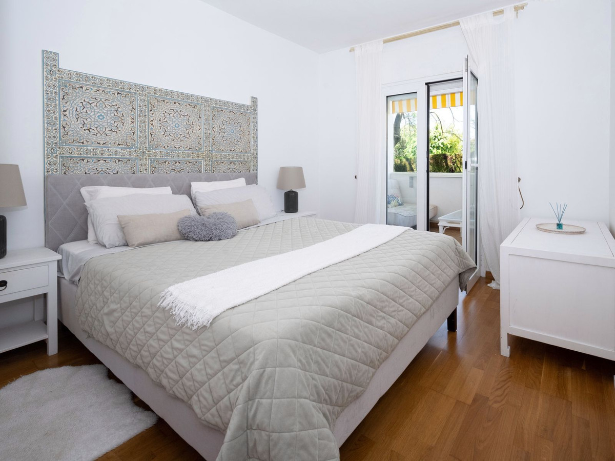 2 Bed, 1 Bath, ApartmentFor Sale, Marbella, Malaga