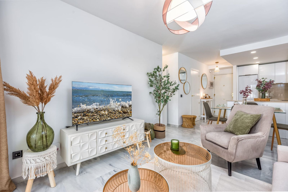 2 Bed, 1 Bath, ApartmentFor Sale, Riviera Del Sol, Malaga