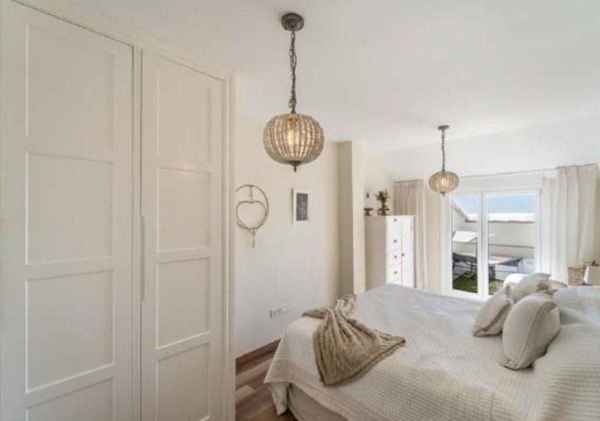 3 Bed, 2 Bath, ApartmentFor Sale, Benalmadena Costa, Malaga