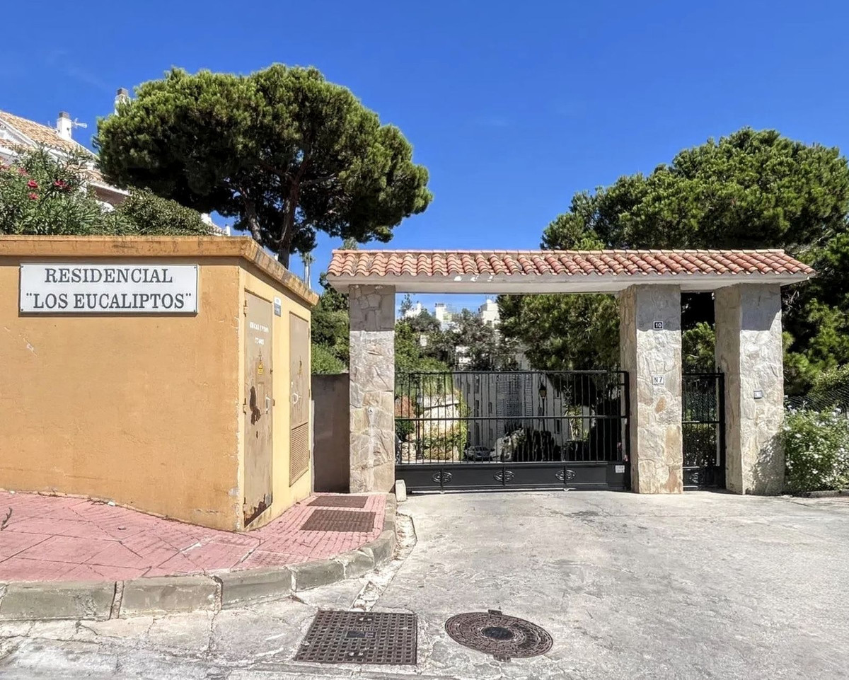 2 Bed, 2 Bath, ApartmentFor Sale, Calahonda, Malaga