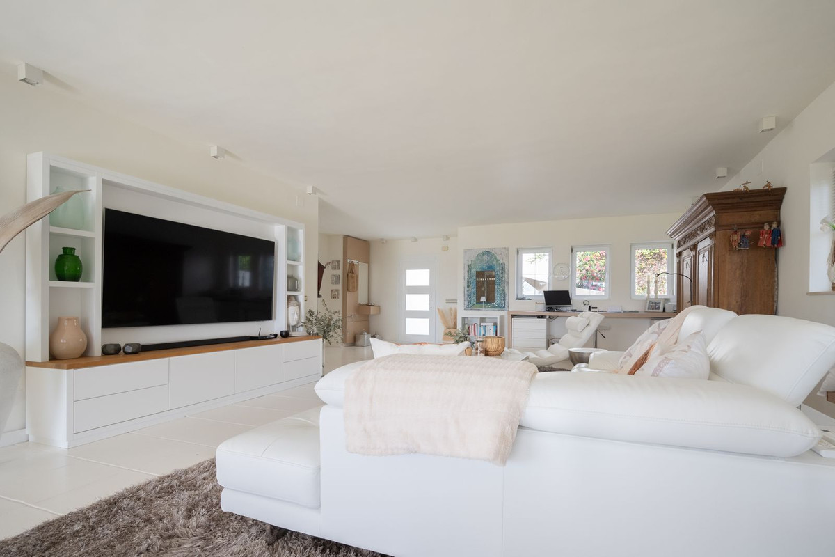 5 Bed, 4 Bath, HouseFor Sale, Riviera Del Sol, Malaga