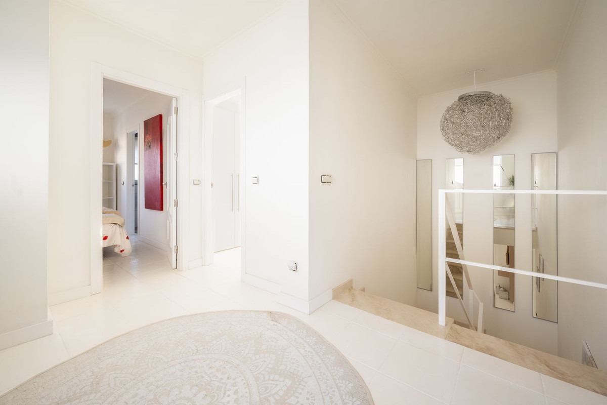 5 Bed, 4 Bath, HouseFor Sale, Riviera Del Sol, Malaga