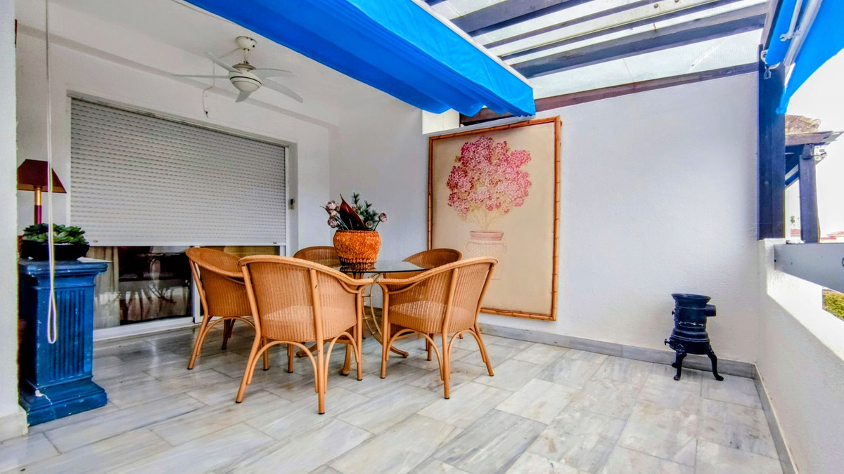 2 Bed, 2 Bath, ApartmentFor Sale, Puerto Banus, Malaga