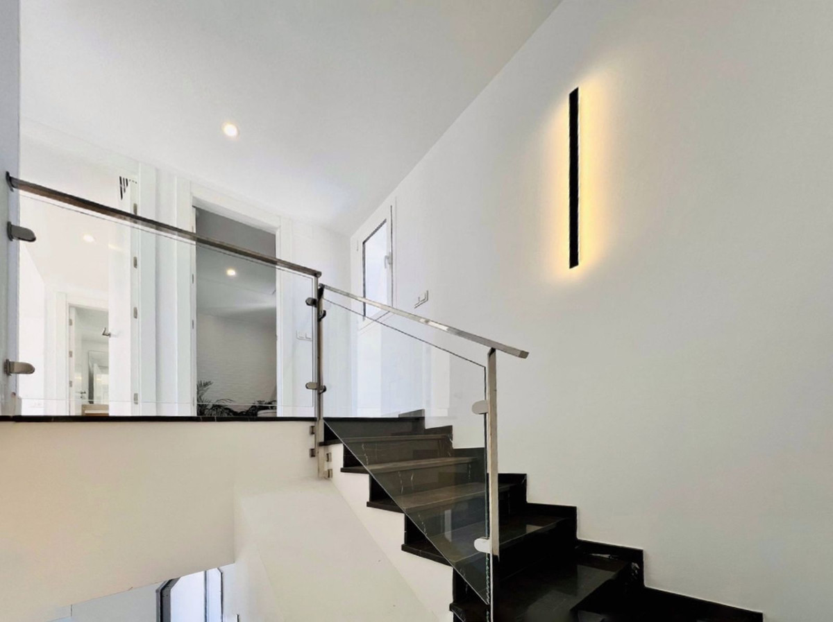 3 Bed, 3 Bath, ApartmentFor Sale, Los Monteros, Malaga