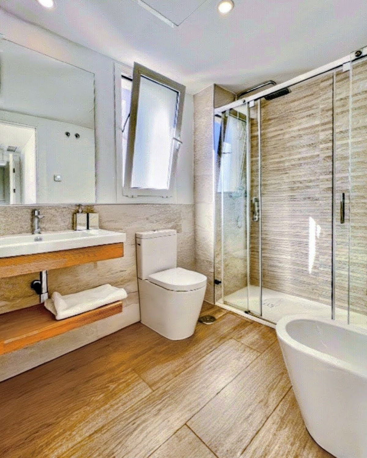 3 Bed, 3 Bath, ApartmentFor Sale, Los Monteros, Malaga