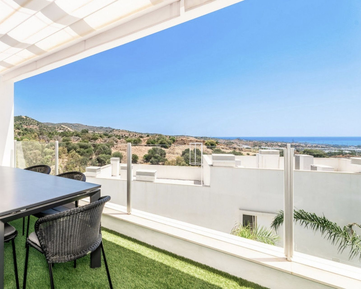 3 Bed, 3 Bath, ApartmentFor Sale, Los Monteros, Malaga